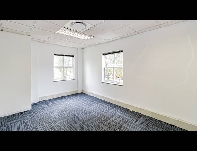 127M² OFFICE TO LET IN FERNDALE